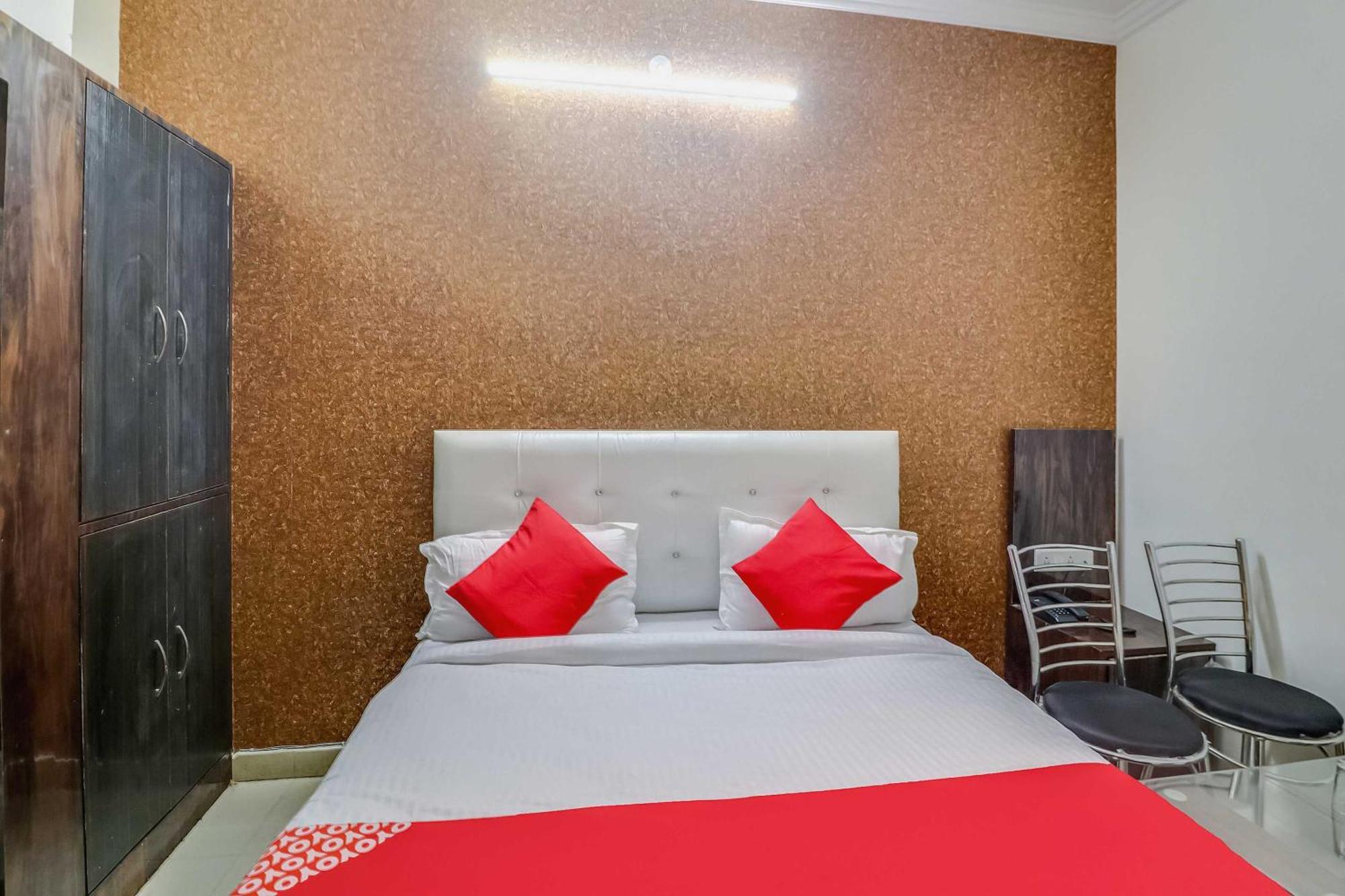 Hotel O Rodstar Chinhat Ngoại thất bức ảnh