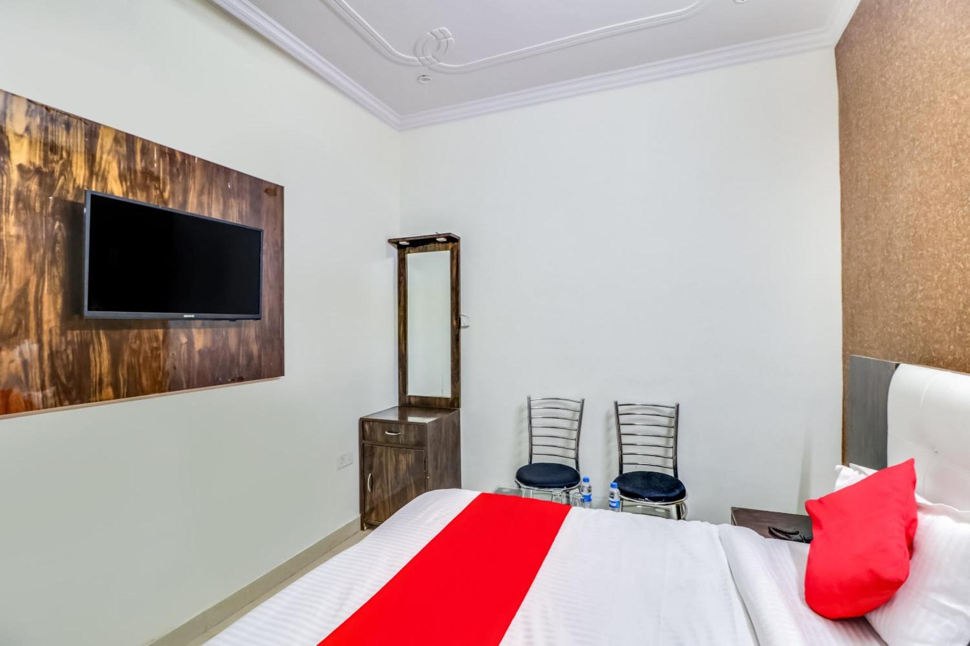 Hotel O Rodstar Chinhat Ngoại thất bức ảnh